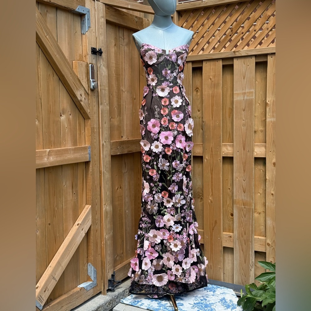 🆕 BRONX & BANCO 🧿 NWOT Jasmine Floral-Appliqued Gown, Black Multi - SzXS US 2 - Picture 6 of 17